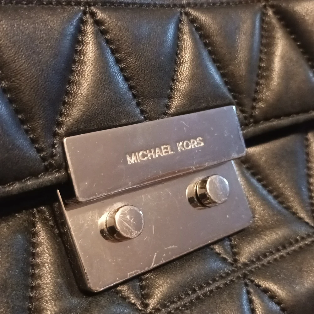 Michael Kors purse - Picture 8 of 16